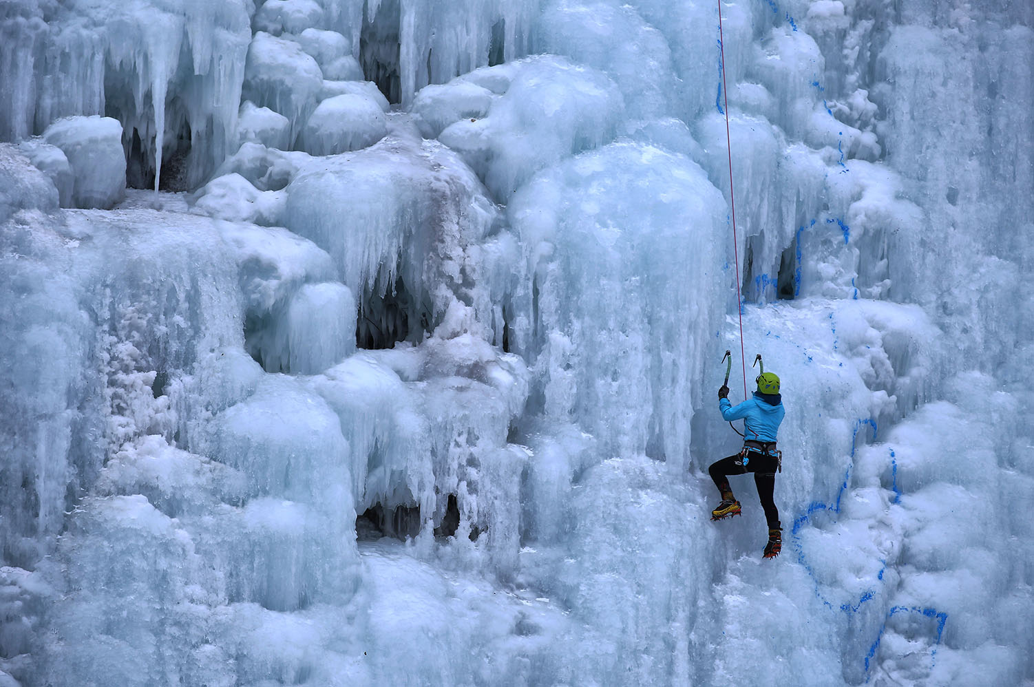 neve-Arrampicata su ghiaccio
